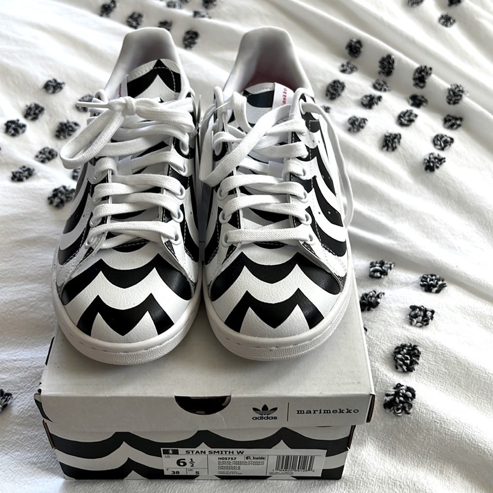 Adidas Stan Smith SPECIAL EDITION Marimekko BRAND NEW Size 6.5 Women’s